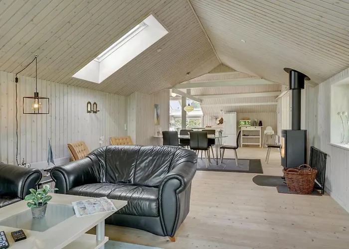 Dea - 850m From The Sea By Interhome *